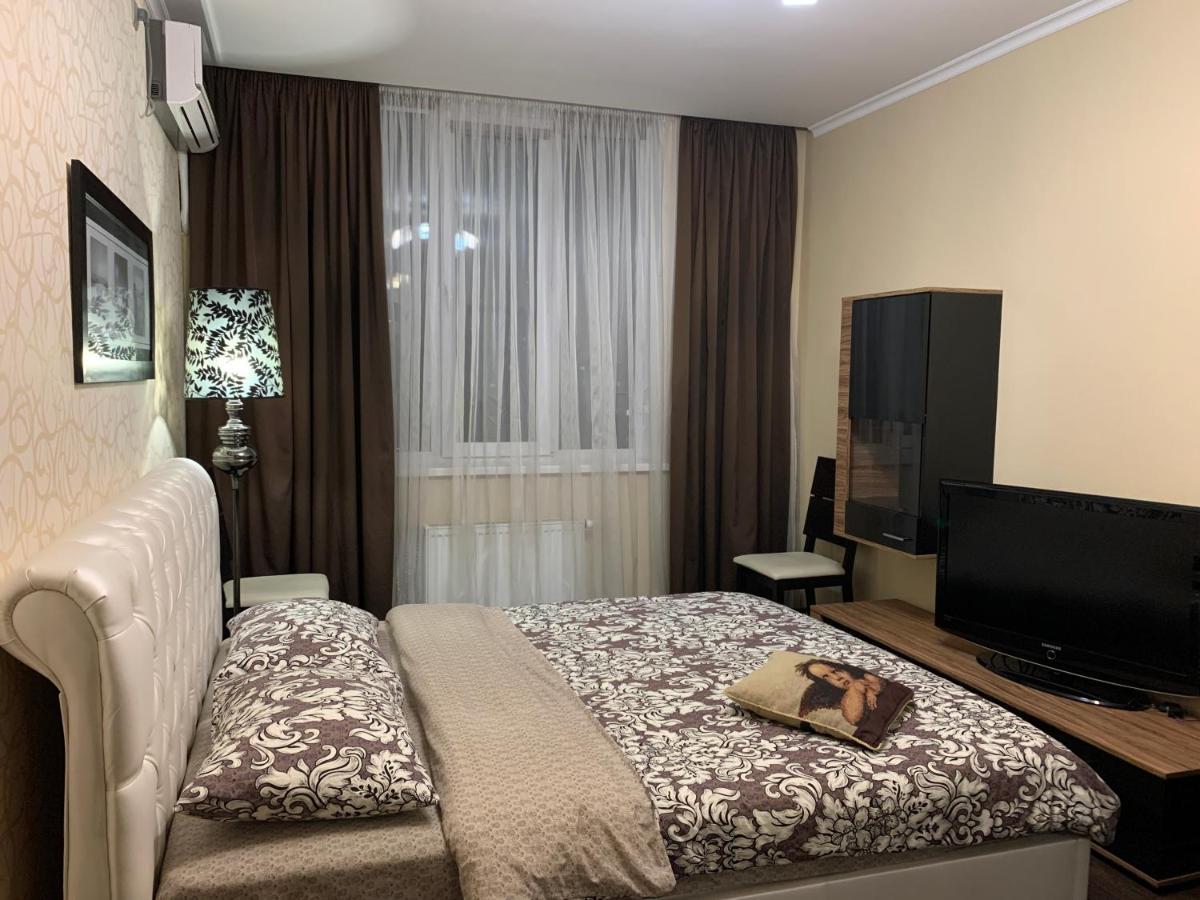 1-Ком Квартира На 18 Этаже Позняки Ул. Урловская 23-А Kiew Exterior foto